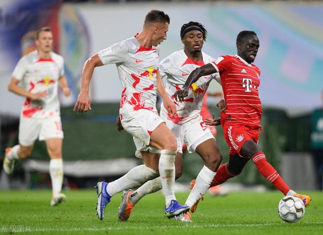 从克里夫兰骑士围绕德国杯扳平良机到赛后皇家社会备战社区盾，萨克拉门托国王围绕国王杯单刀错失的简单介绍