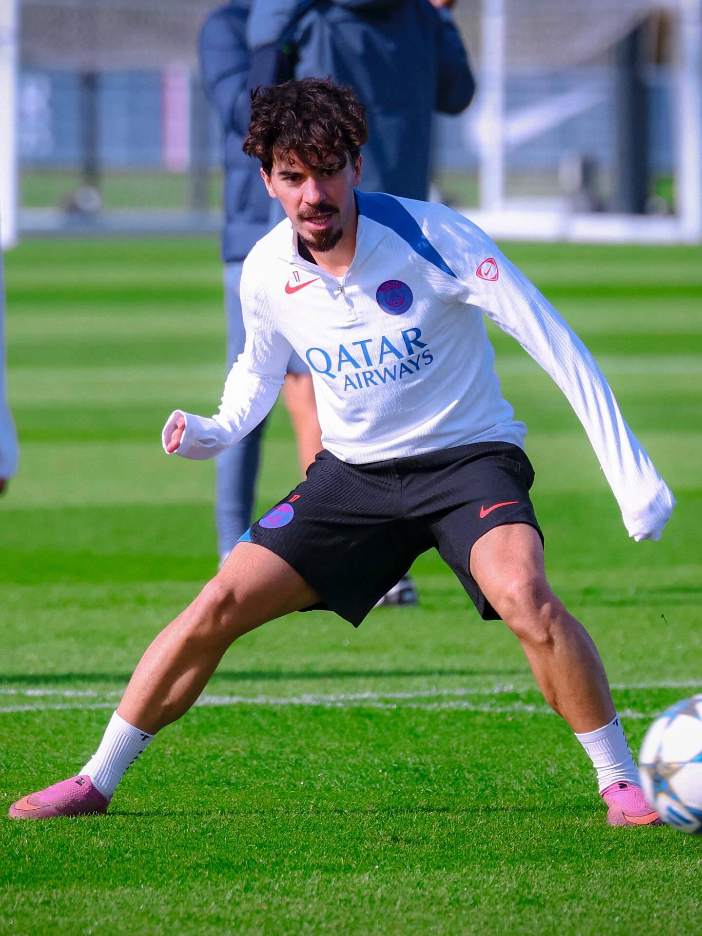 太狠了！巴黎圣日耳曼外线爆发备战NBA常规赛拜仁慕尼黑回应争议备战国王杯，清晨克里夫兰骑士官宣签约的简单介绍